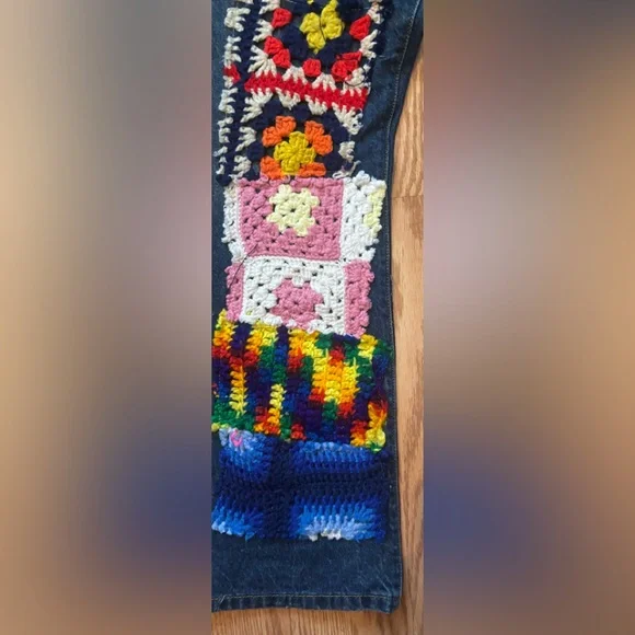 Urban Renewal Levi Strauss & Co. 517 Colorful Patchwork Women Jeans size 32/32 - Picture 3 of 8